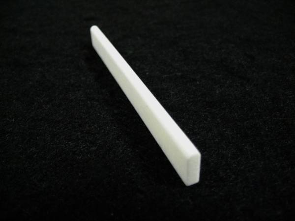 ◆クラギ/フラメンコ用シンプル・牛骨サドルZ（80×3×9ミリ）_1