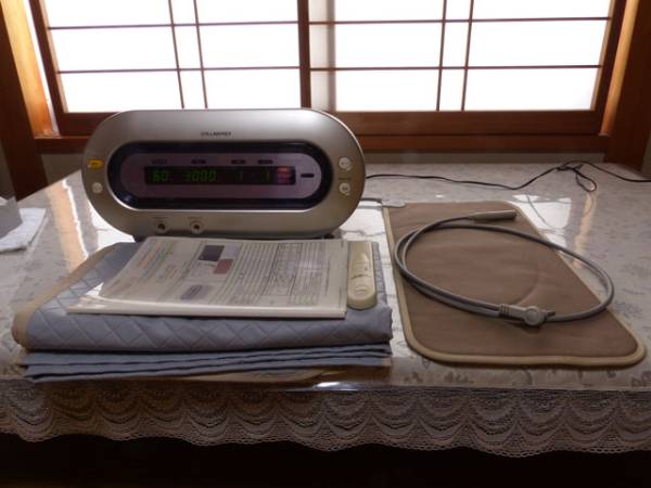 家庭用電位治療器（全身用） コラボレックス9000(健康用品、健康器具  