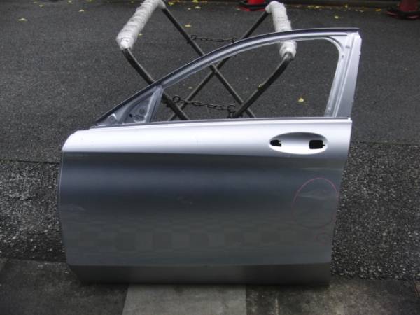 W205　Cクラス　フロント　左　ドア　パネル　no.2