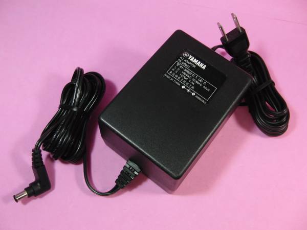 □YAMAHA TSS-1用ACアダプター PA-SR601 ①□送料500円(オーディオ機器