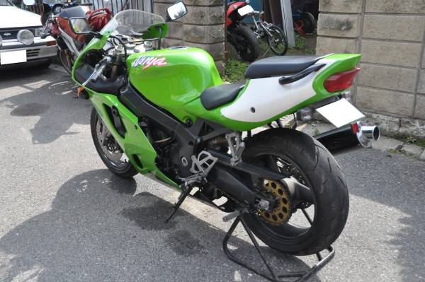 ZX-7R 逆輸入フルパワーレーサーレプリカ！ ZXR750 ZX750P(401cc-750cc