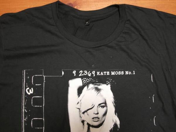 新品 【KATE MOSS】 ケイトモス ヌード フォトTシャツ/VOGUE(イラスト