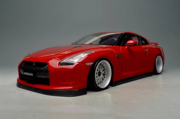 【人気定番，大人気】 日産限定 1/18 スカイライン GT-R R35 レッド BBS カスタム(乗用車)｜売買されたオークション情報、yahooの商品情報をアーカイブ公開 - オークファン 乗用車