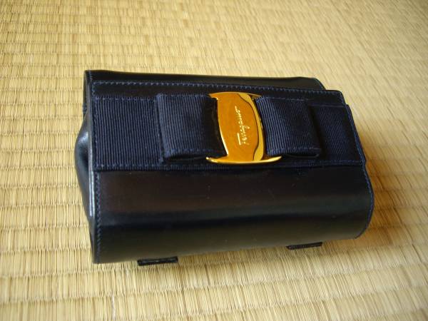 本物☆フェラガモ チェーン　ミニ2wayショルダーバッグ