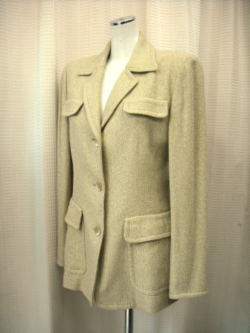 【YUKIKO HANAI】ベージュのシルク混ジャケットです