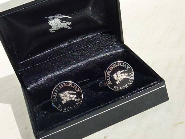 正規品/美品 バーバリー ブラックレーベル カフスボタン