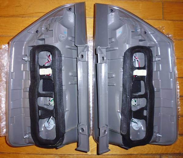 美品】 70 VOXY ヴォクシー 後期 純正 テール 左右 即決 ヴォクシー 0