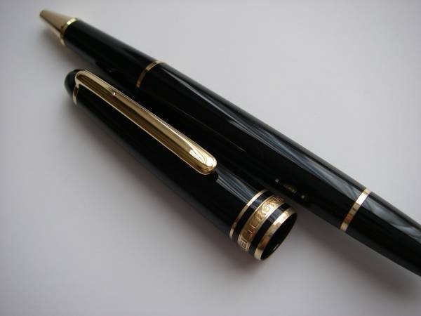 モンブラン　マイスターシュテック　ローラーボール　中古
