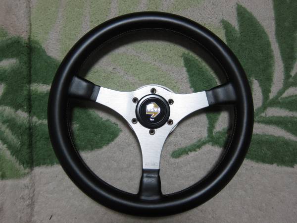 MOMO　モモ　レザーハンドル　34，5φ　中古