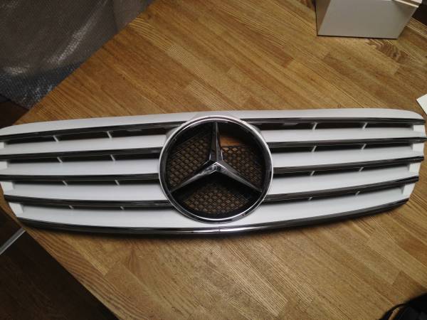 W220　ホワイト　グリル　中古　ベンツ　Ｓ500他　
