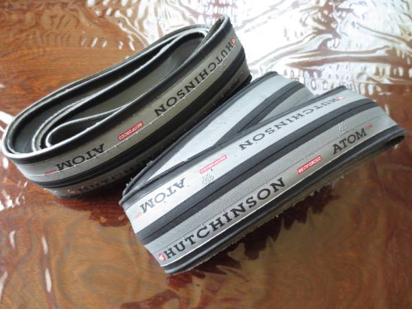 HUTCHINSON ATOM COMP クリンチャータイヤ2本 700×23c HUTCHINSON