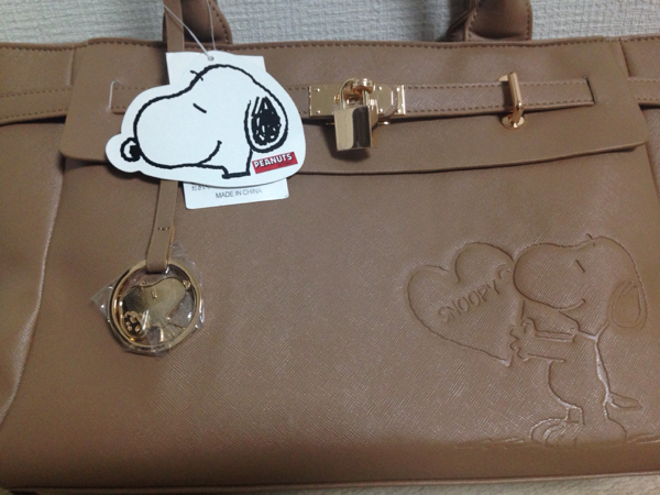 スヌーピー バーキン風バッグ 2way しまむら ベージュ 合成皮革 売買されたオークション情報 Yahooの商品情報をアーカイブ公開 オークファン Aucfan Com