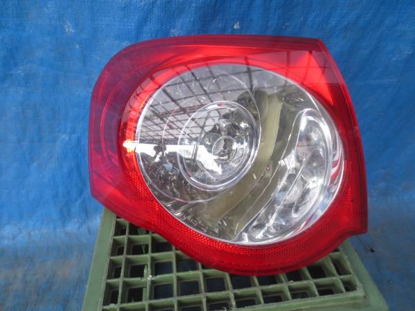 ★☆ＶＷ　パサート　３ＣＢＶＹ テールライト　左☆★
