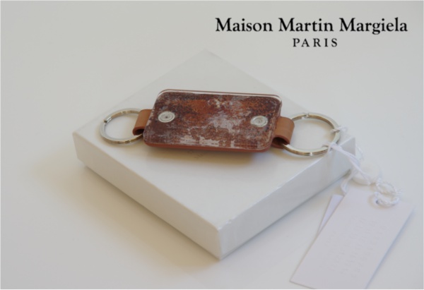 新品 12AW マルタンマルジェラ アクリル貼付 レザーキーホルダー
