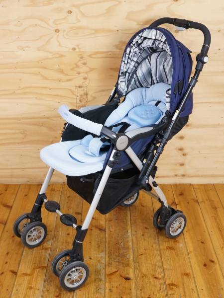 【アップリカ】両対面式 ベビーカー ソラリア 92702★送料無料★