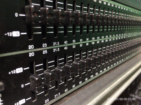 ベリンガー BEHRINGER FBQ3102