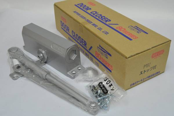 ★新品　未開封★ニュースター　ドアクローザー P-182　シルバー
