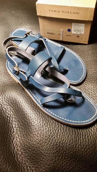新品未使用 ファビオルスコーニストラップサンダル
