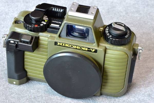 ☆ NIKONOS V ニコノスV モスグリーン ボディ（取説付） ニコン