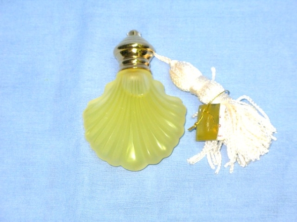 希 少 エスティローダー FROSTED SHELL FLACON PARFUM/7ml(エスティローダー)｜売買されたオークション情報 ...