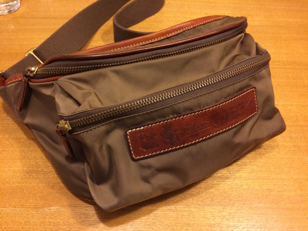 【送料無料】★フェリージ 799 ボディバッグ ★中古美品 カーキ