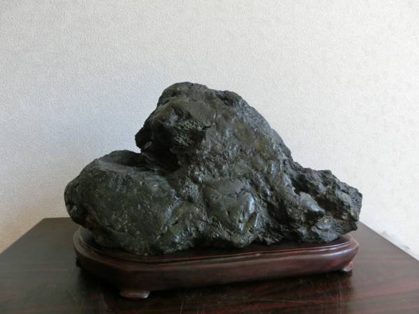 水石、、千軒石　（松前古潭石）、、、山形石　（名品）