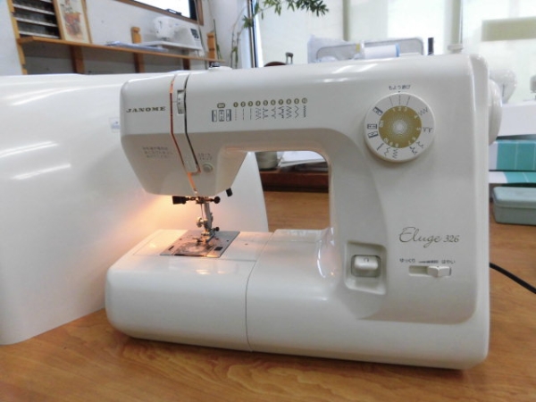○ ☆ 美品 ☆ ジャノメミシン Eluge 326 ○(ジャノメ)｜売買された 