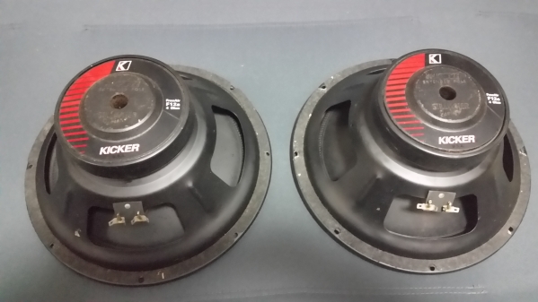 キッカー 12インチ ウーファー 美品中古（中古・KICKER Free air F12a 