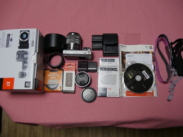 SONY　NEX-5　Wレンズキット　おまけ多数
