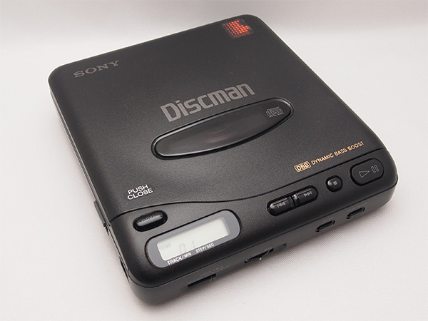 SONY Discman ポータブルCDプレーヤー 極上品 SONY D-11 Discman 16bit DAC マルチビット ソニー(CD