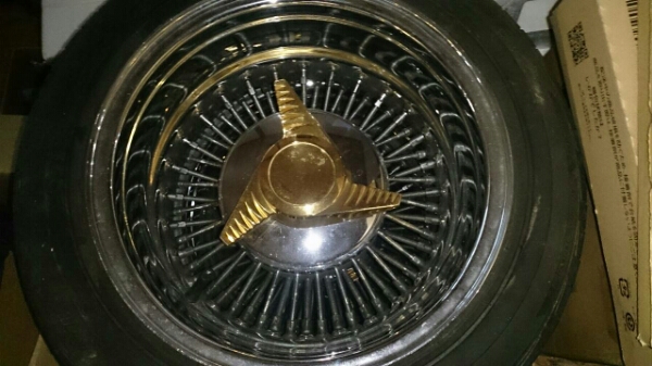 ロードスター ワイヤーホイール 5穴 139.7ジムニー ローライダー