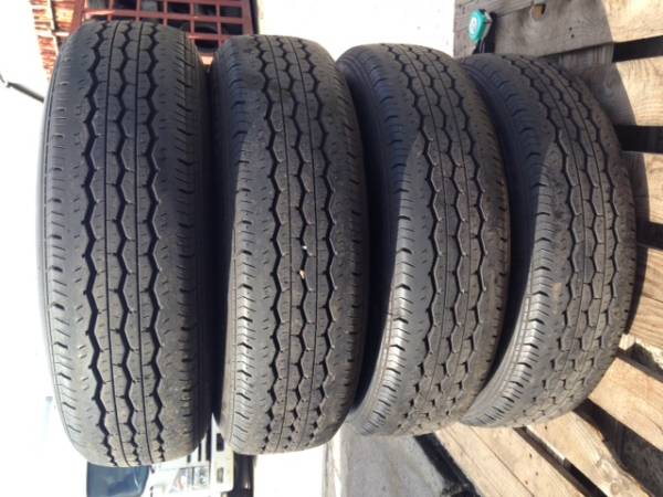 195/80Ｒ15　ハイエース ブリジストン2014年製 中古ですが美品！