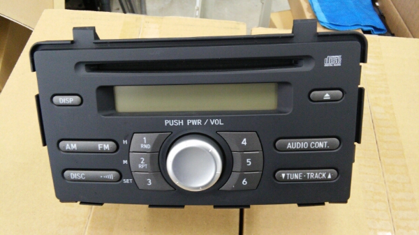 純正ダイハツミラCDデッキ86180-B2380新車外し