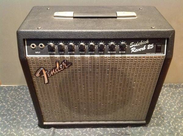 Fender制～ギターアンプ！！激安出品です。
