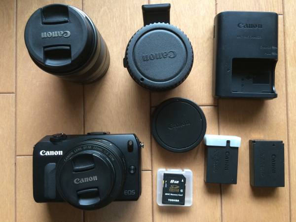 Canon EOS M ダブルレンズキット 黒・豪華おまけ付（稼働品）