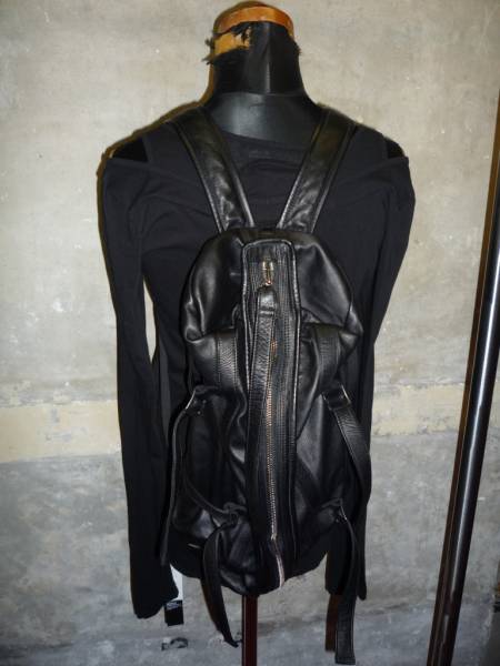 julius レザーバックパック ユリウスブラックn4sivadevoarickwjk(男性  