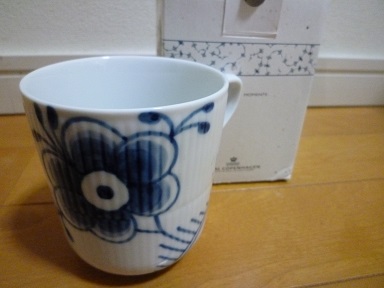 未使用新品ロイヤルコペンハーゲン★マグカップ花柄1カップ