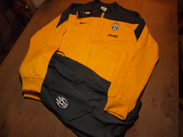 NIKE ユベントス セットアップ M L ジャージ サッカー ウェア プーマ