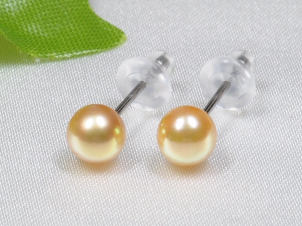 ◎泉パール◎1807　あこや真珠 5mm ベビー ゴールド ピアス