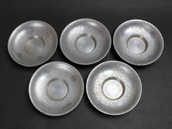 - 煎茶道具 5枚組 唐物 古錫 Yahoo!オークション 純錫圓式茶托 五客 茶托 茶器 秦蔵六作 四君子霊芝 入蘆花（ロカニイル） 茶葉罐 -錫茶托の中古品・新品・未使用 いわの美術