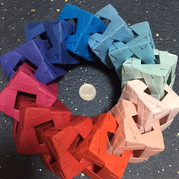 折り紙 ハンドメイド 144枚組ユニット 幾何学的なリース 折り紙 千代紙 売買されたオークション情報 Yahooの商品情報をアーカイブ公開 オークファン Aucfan Com