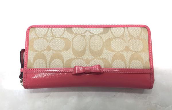 COACH コーチ シグネチャーリボン ラウンドファスナー財布F48796