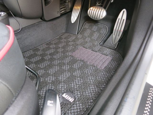 R58 BMW MINI フロアマットセット サキソニー スポーツ USD