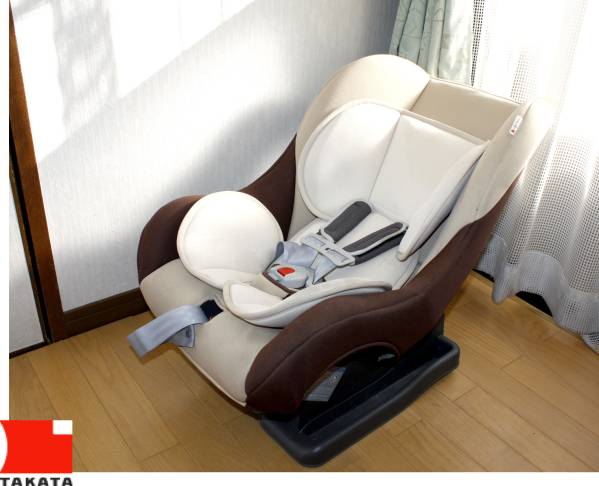 ★m'c★美品TAKATAチャイルドシート/軽量設計ラクラク◆新生児◆