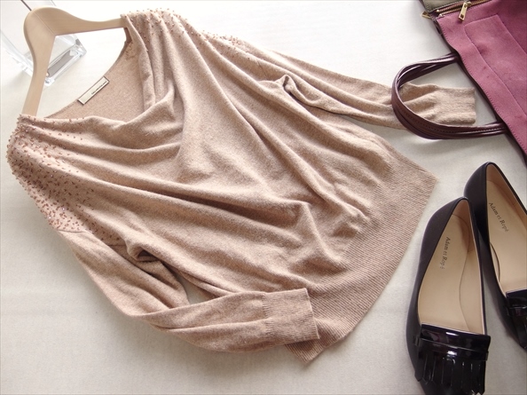 ガリャルダガランテ 上質アンゴラ混 ビーズ刺繍ドレープニットBE