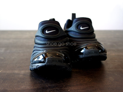 ◆ NIKE / 22.0cm ◆ 2015FW限定色 ★DYNAMO FREE PS（黒×銀）