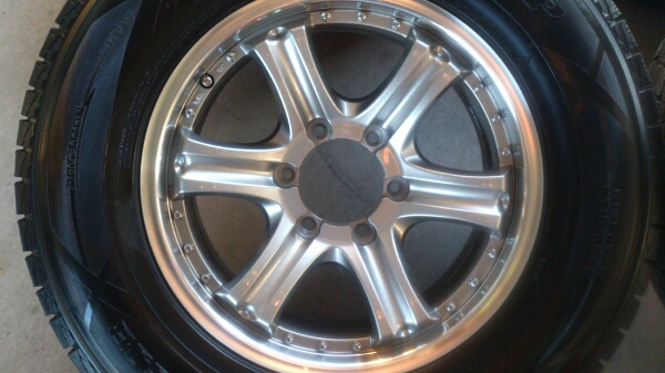 美品★バリ山★265/65R17ダンロップ★キーラー★ランクルなどに