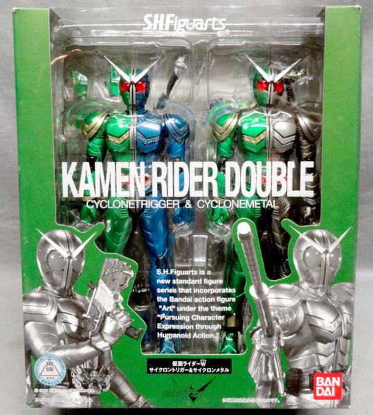 S.H.フィギュアーツ 仮面ライダーW サイクロントリガー&メタル