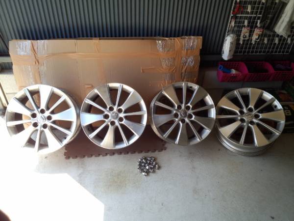 ★☆200系クラウンハイブリッド純正 18インチ 4本セット☆★