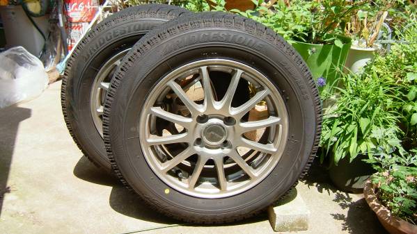 BRIDGSTONE STUDLESS 175/65R14 82Q!!